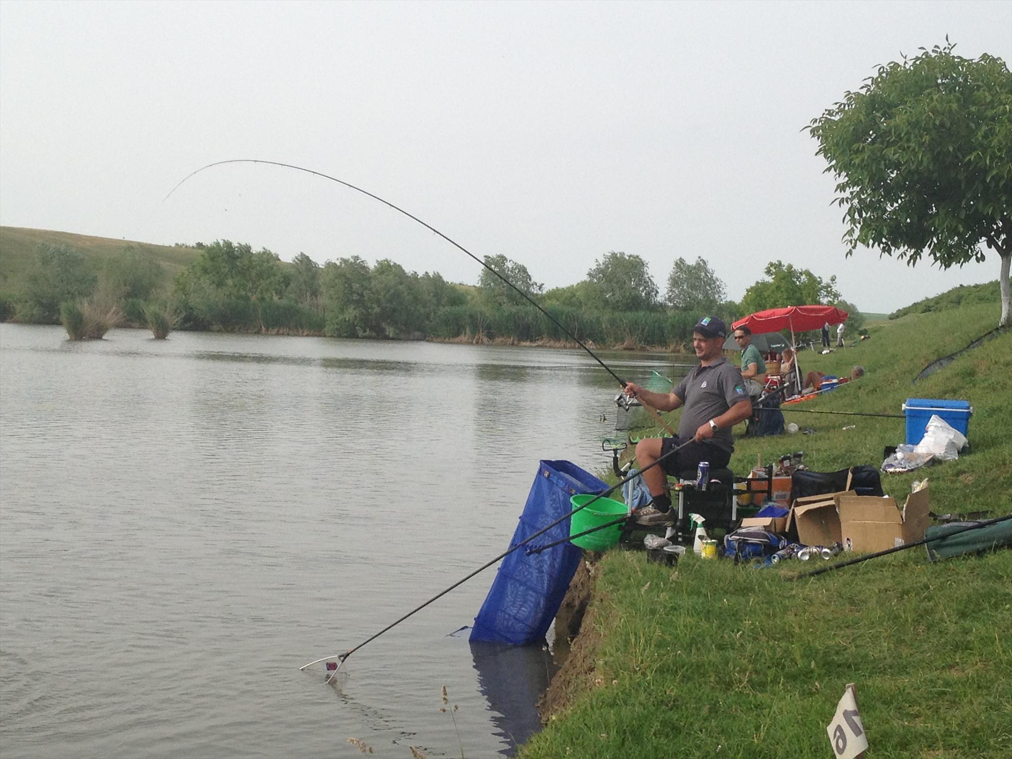 La balta Cornesti cu prieteni. - img0879.jpg